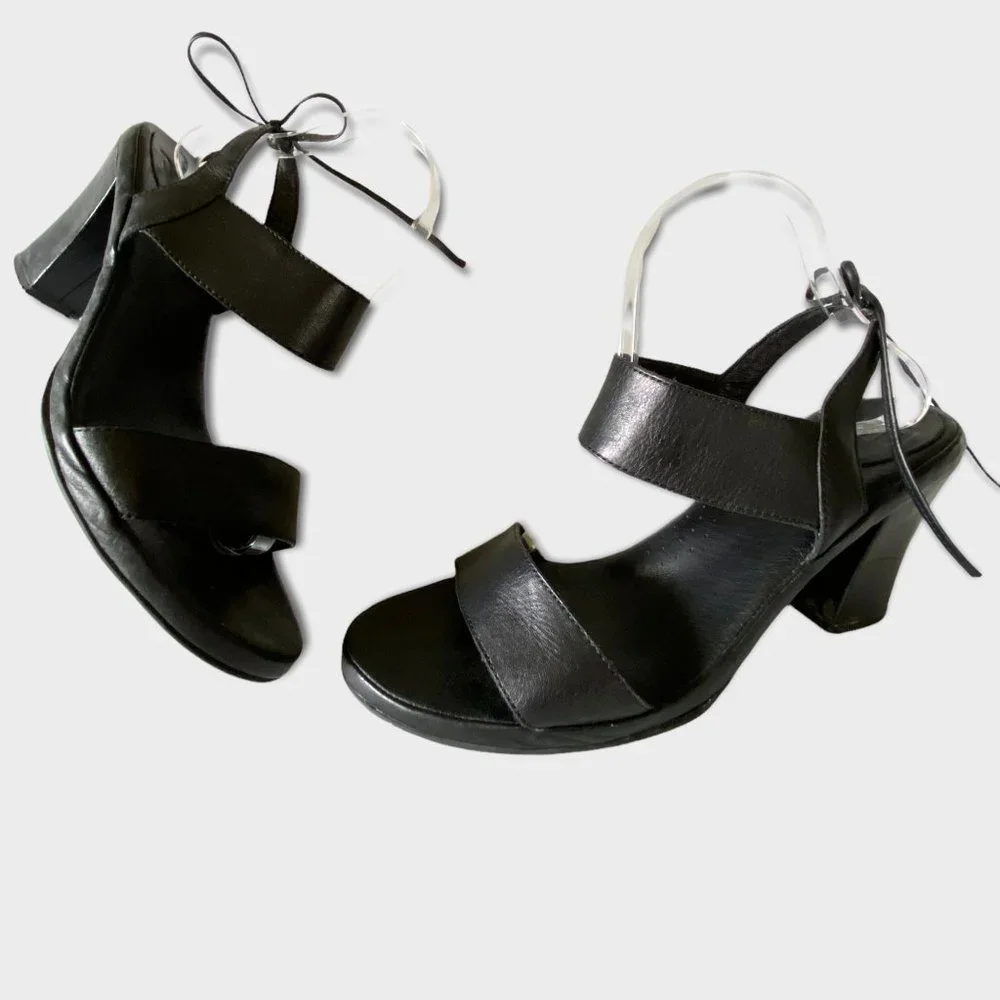 ONO black cushioned‎ insole comfort heels sandals 11 M Cara tie back